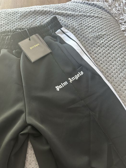 Pantaloni scurți palm angels noi,cu eticheta