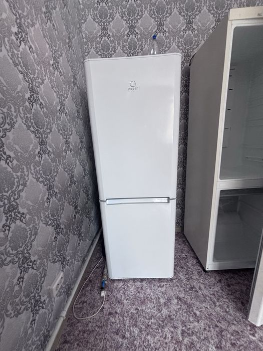 Продам холодильники