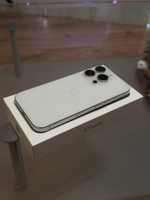 iPhone 15 Pro 128GB White Titanium!! Перфектен!!