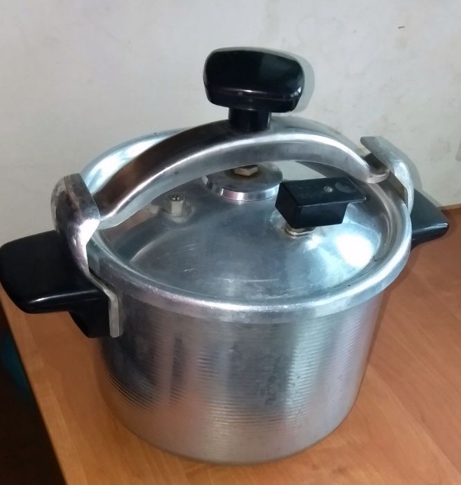 Скороварка Салтанат, советская, почти новая.