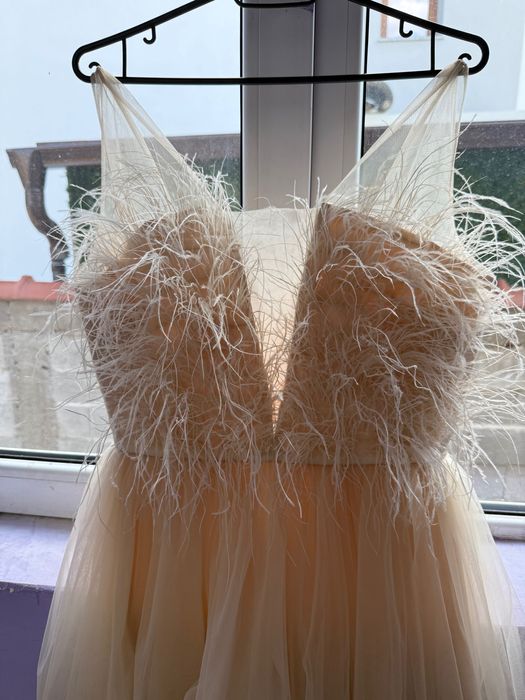 Рокля с пера Junona