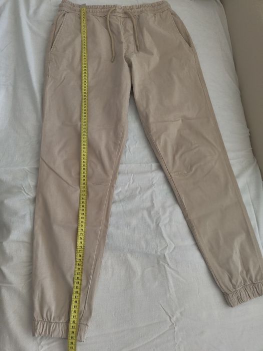 Продавам мъжки спортен панталон Jogger