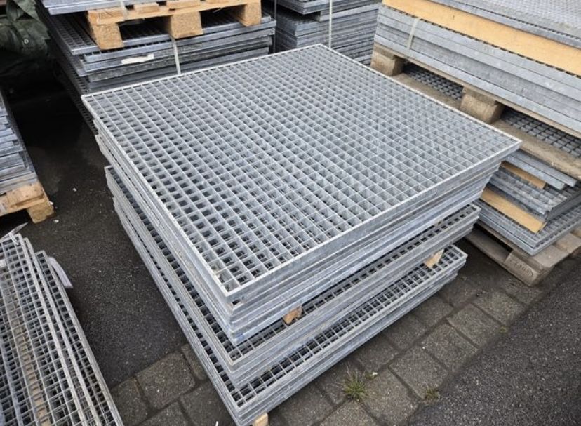 Gratare zincate galvanizate