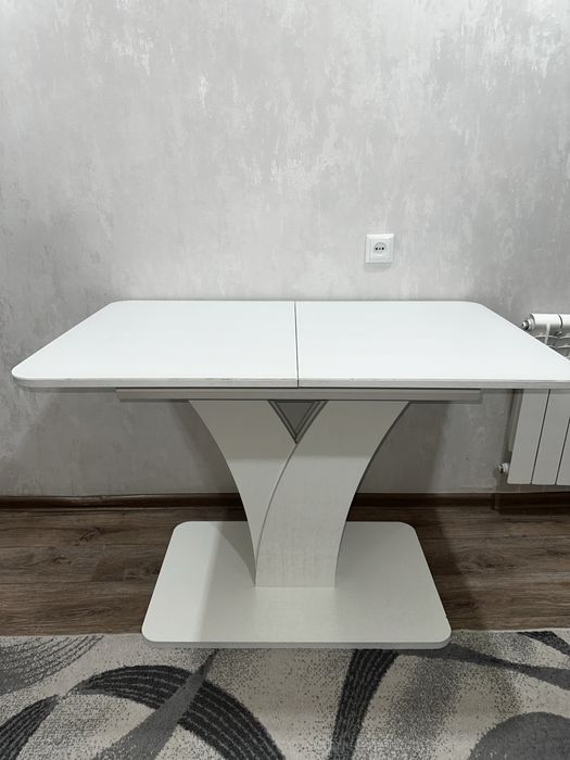 Куханный стол стекло матовое