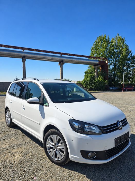 Volkswagen Touran 1.6 TDI / DSG / Cutie automata