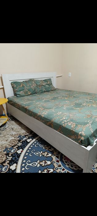 Продам кровать с матрасом