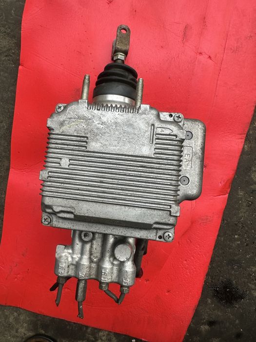 Абс блок на Камри 50 гибрит