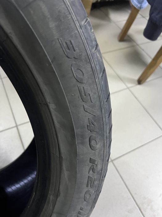 Продам резину! Pirelli 305/40/20.