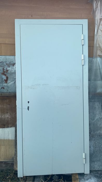 Дверь металическа утепленная