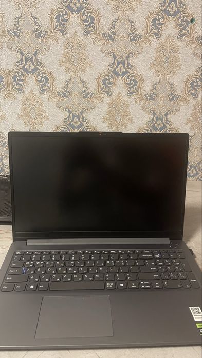 Lenovo LOQ 15 ARP9 RAM 12GB GPU RTX4050 SSD: 512GB NVMe