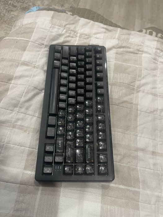 Продам  клавиатуру Dareu A81