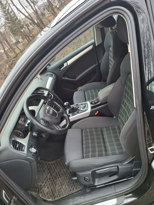 Vând audi a 4b8 2012