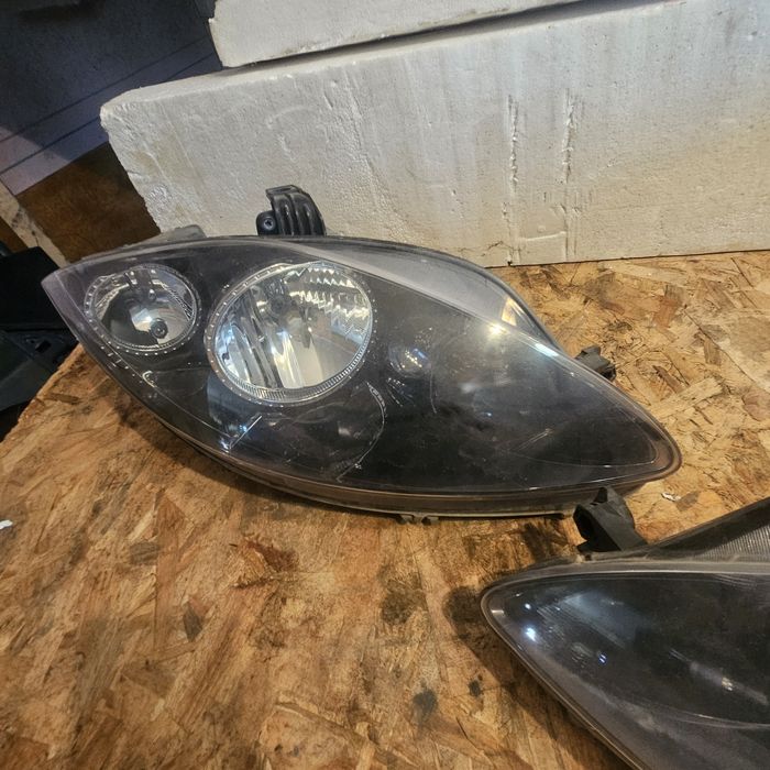 Фарове за Сеат Леон.