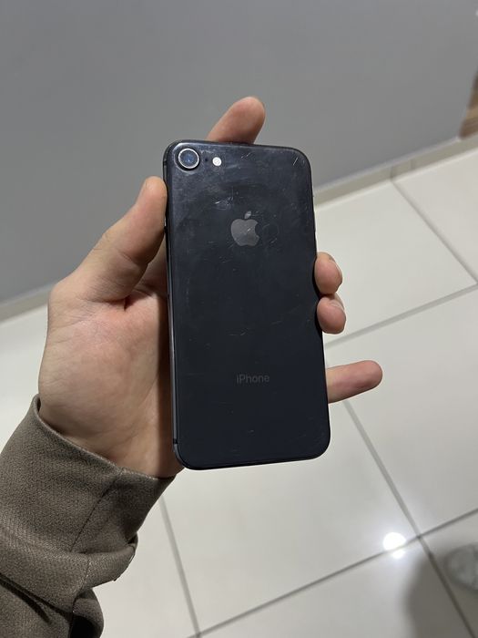 iphone 8 sotiladi