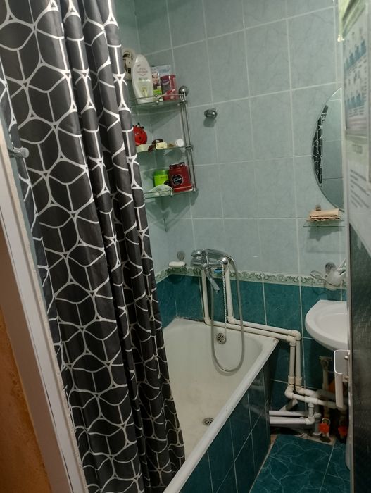 Продаётся квартира 1 этаж.5мик-н.