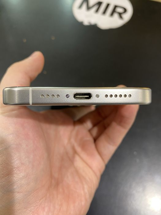 Продаю 15 Pro Max 256