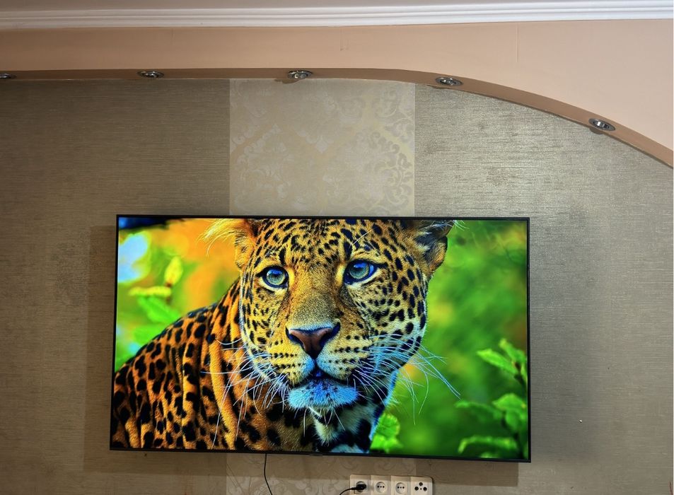 Samsung 165 см 4К  smart tv телевизор