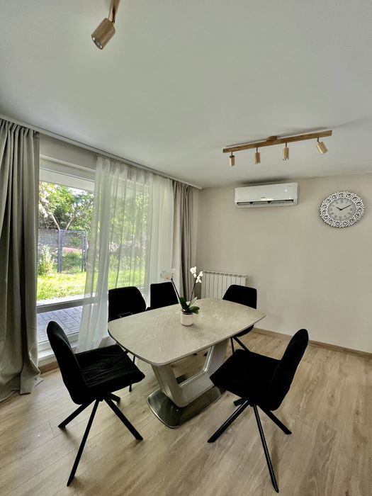 Дава се под наем Тристаен апартамент в София, Витоша - 140 кв.м за 1100 € - Снимка #2