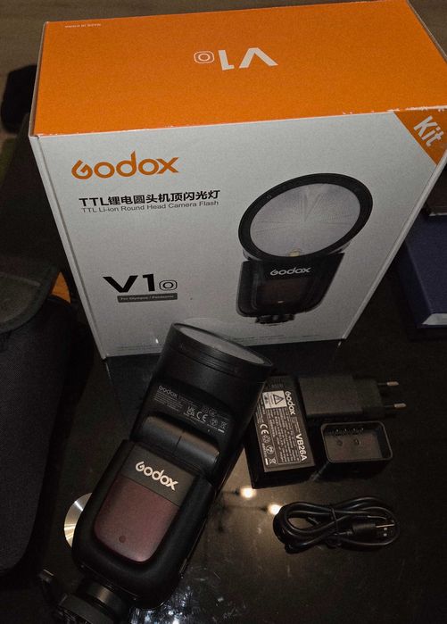Светкавица GODOX V1O за Olympus/Panasonic