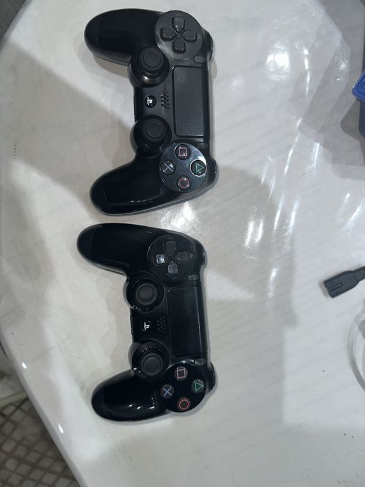 PlayStation 4 slim 500 gb