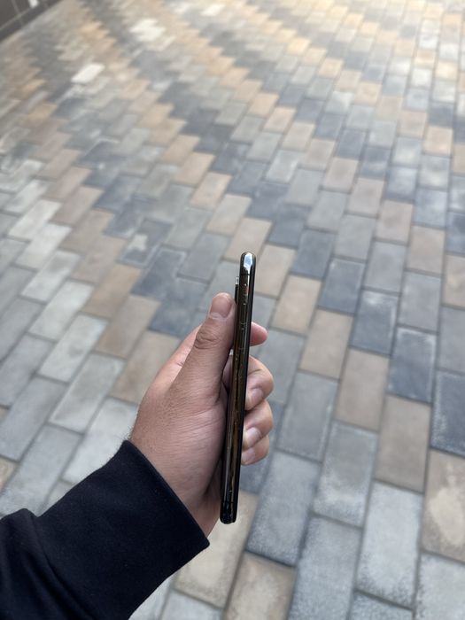 Iphone x ayfon x 64gb LL/A qora ideal sotiladi aybi yo face ishlidi