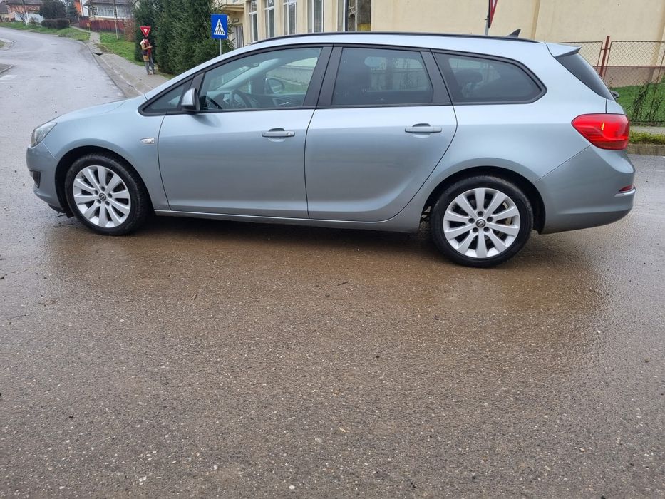 Opel Astra J 2014