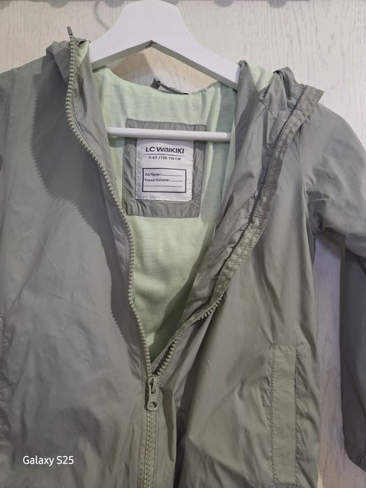 Ветровка для девочки