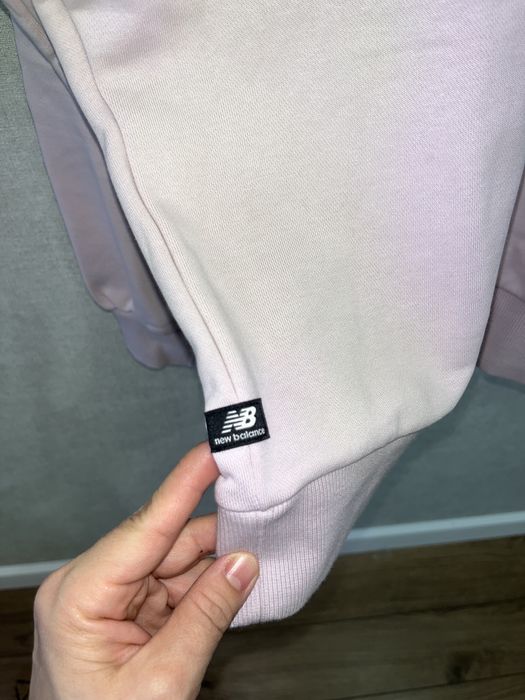New balance свитшот