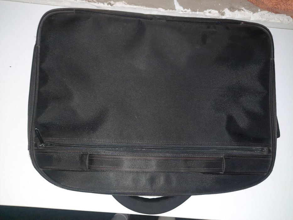 Продам сумку для ноутбука качественную