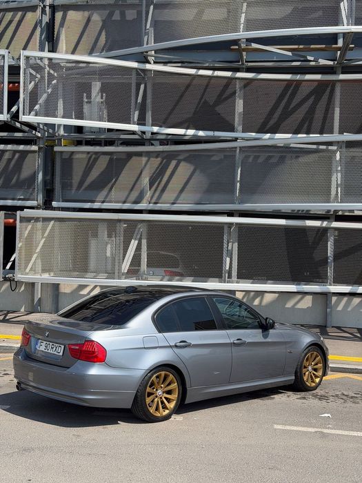 BMW 3 Series 2010 — imagine 5
