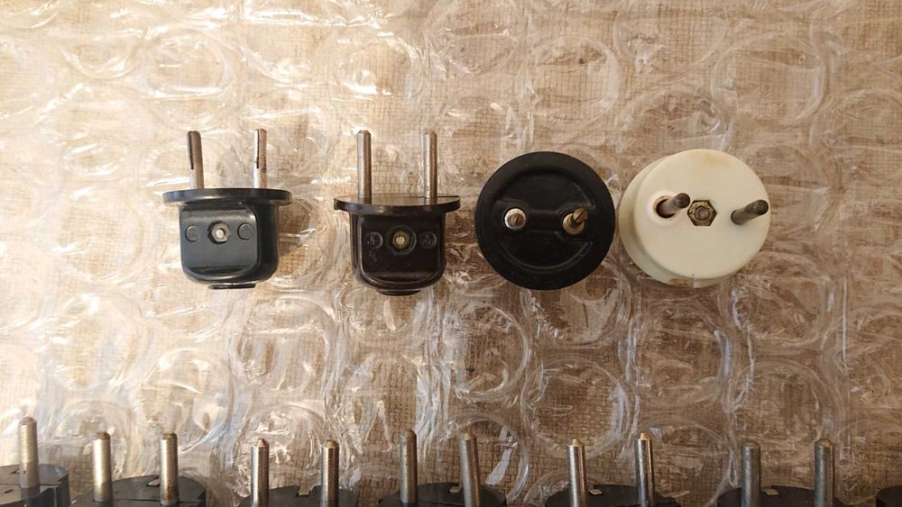 Нови старо производство щекери и щепсели  .Използвани щепсели.