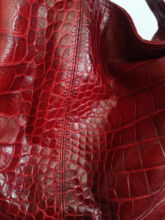 Голяма хобо чанта Furla в цвят бордо