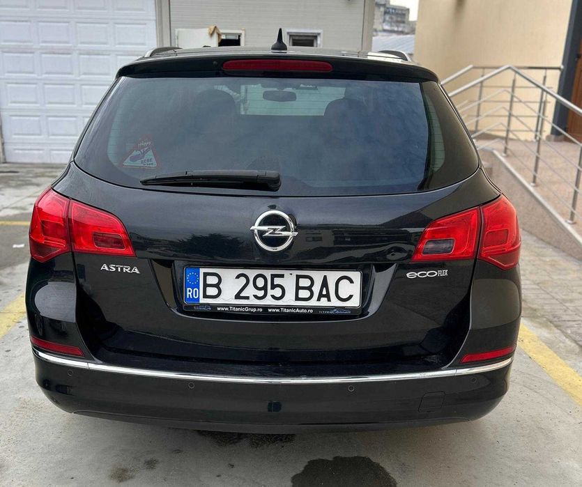 Opel Astra J 2013
