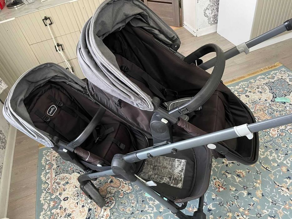 Коляска для Двоняшек Близняшек