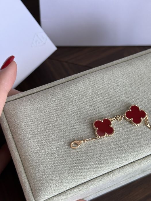 5 клеверный браслет V&C