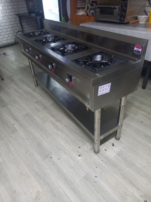 Продам газовую плиту