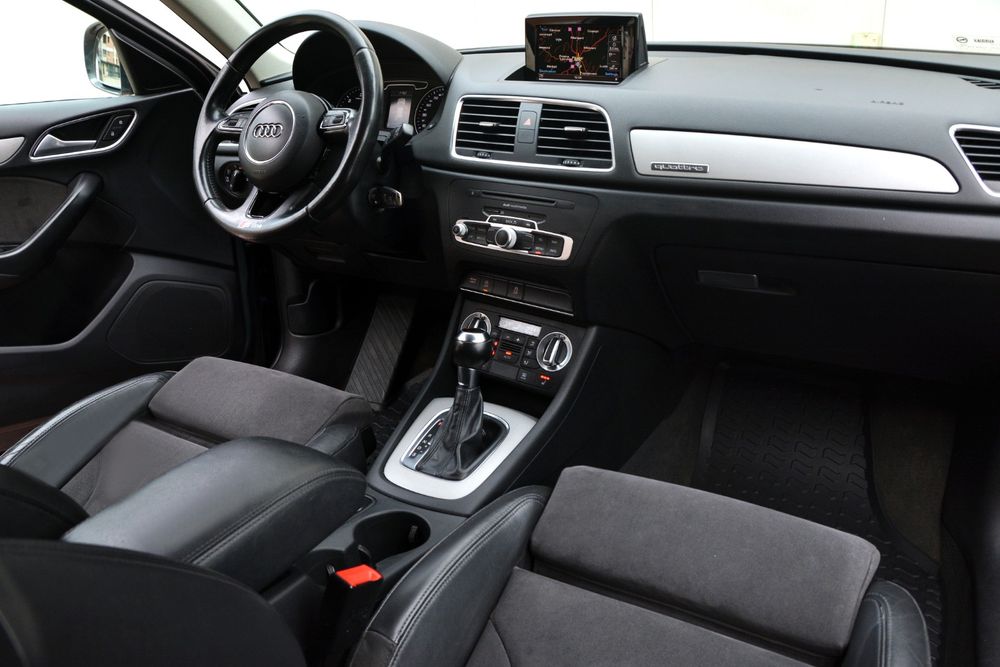 Audi Q3 2×S-line Quattro 2.0 Tdi 177 CP FullLed 2013 Alcantara