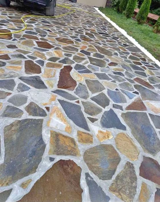 Piatra naturala de munte si montaj