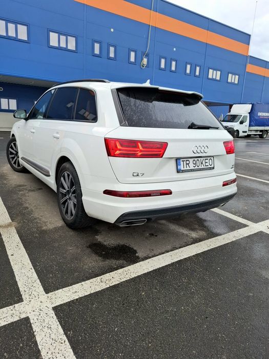Audi Q7 3.0 tdi qattro,km reali fara variante S-line interior/exterior
