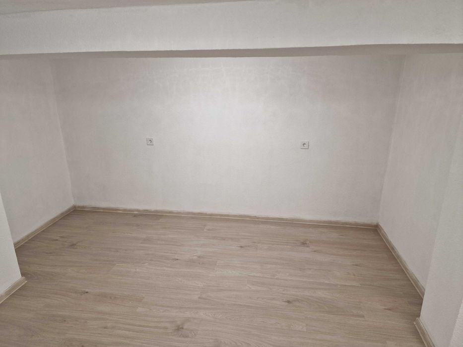 Продавам помещение в идеален център