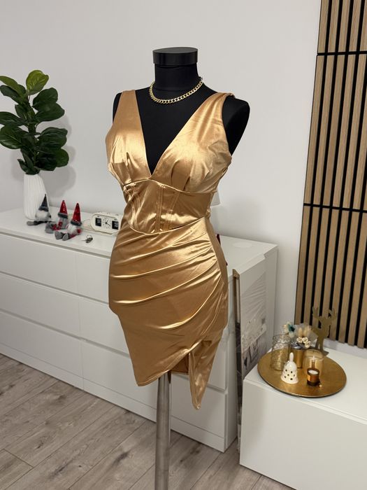 Rochie aurie marime XS superba de ocazie