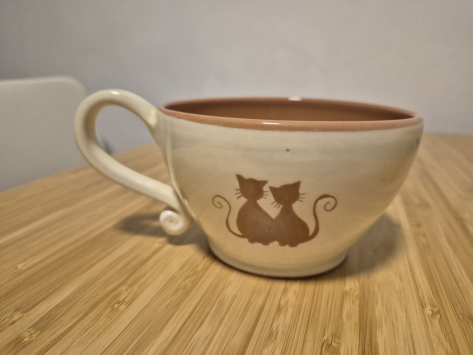 Cană supă handmade  Pisici
Înălțime: 7cm
Diametru: 12cm