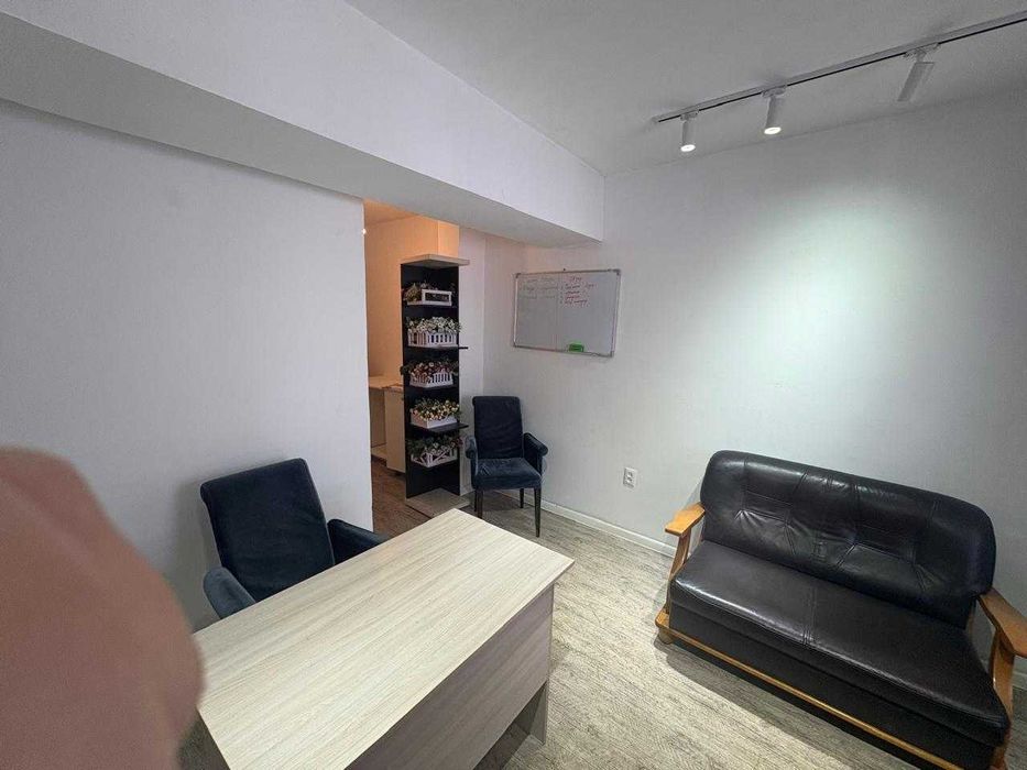 Продам коммерческое помещение 11 мкр-н