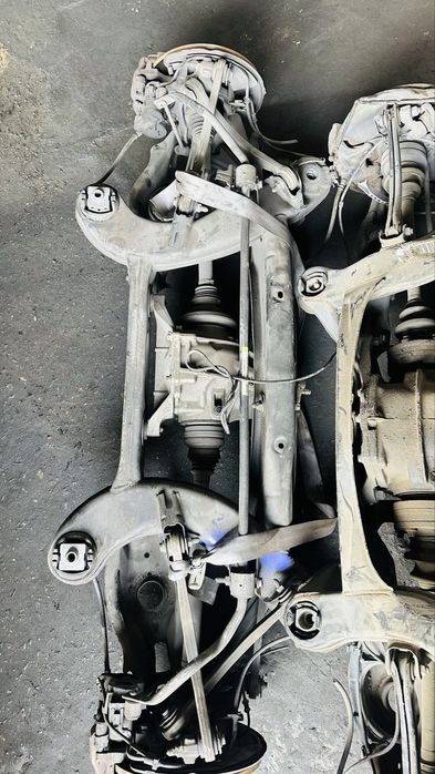 W205 w213 задний редуктор 3.667 балка рычаги цапфа диск супорт привод