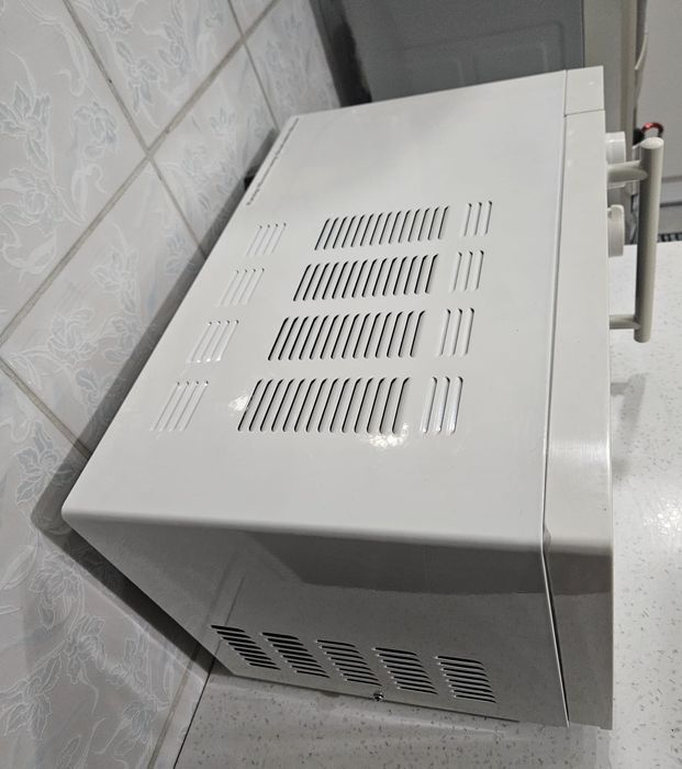 Микроволновка  AVA бу