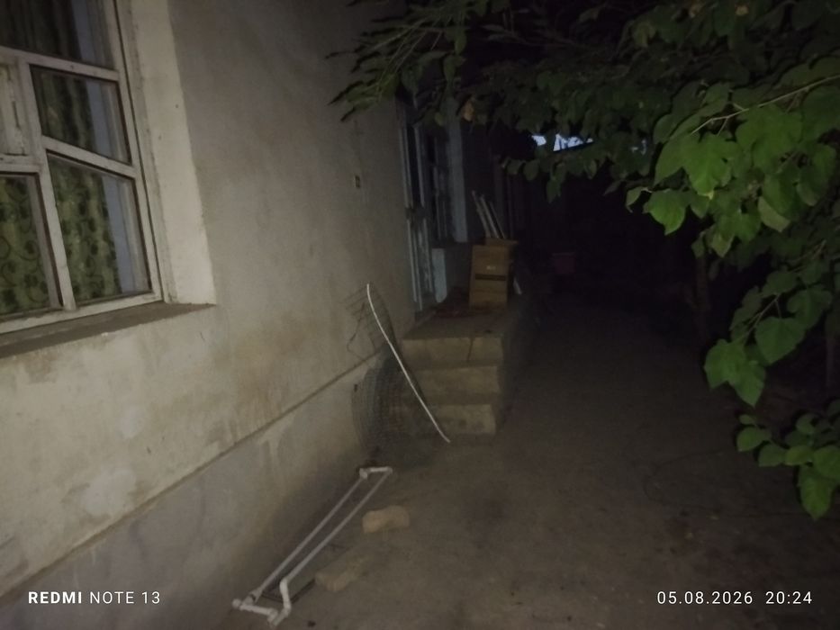 Keles kuktereda uchaska sotiladi yer hisobida uylari bor 4.6 soti