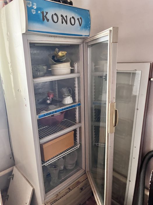 Холодильник для витрины