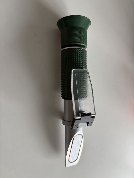 Refractometru Insize  ISQ-RM30