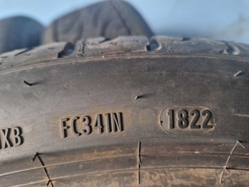 4 Pirelli R19 235/40/ -285/40
нови летни гуми 
спорт пакет 
DOT1822