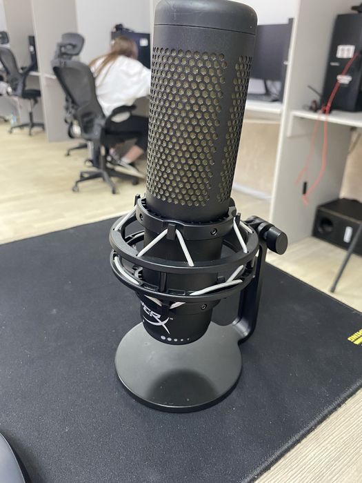 Микрофон HyperX QuadCast S (черный)